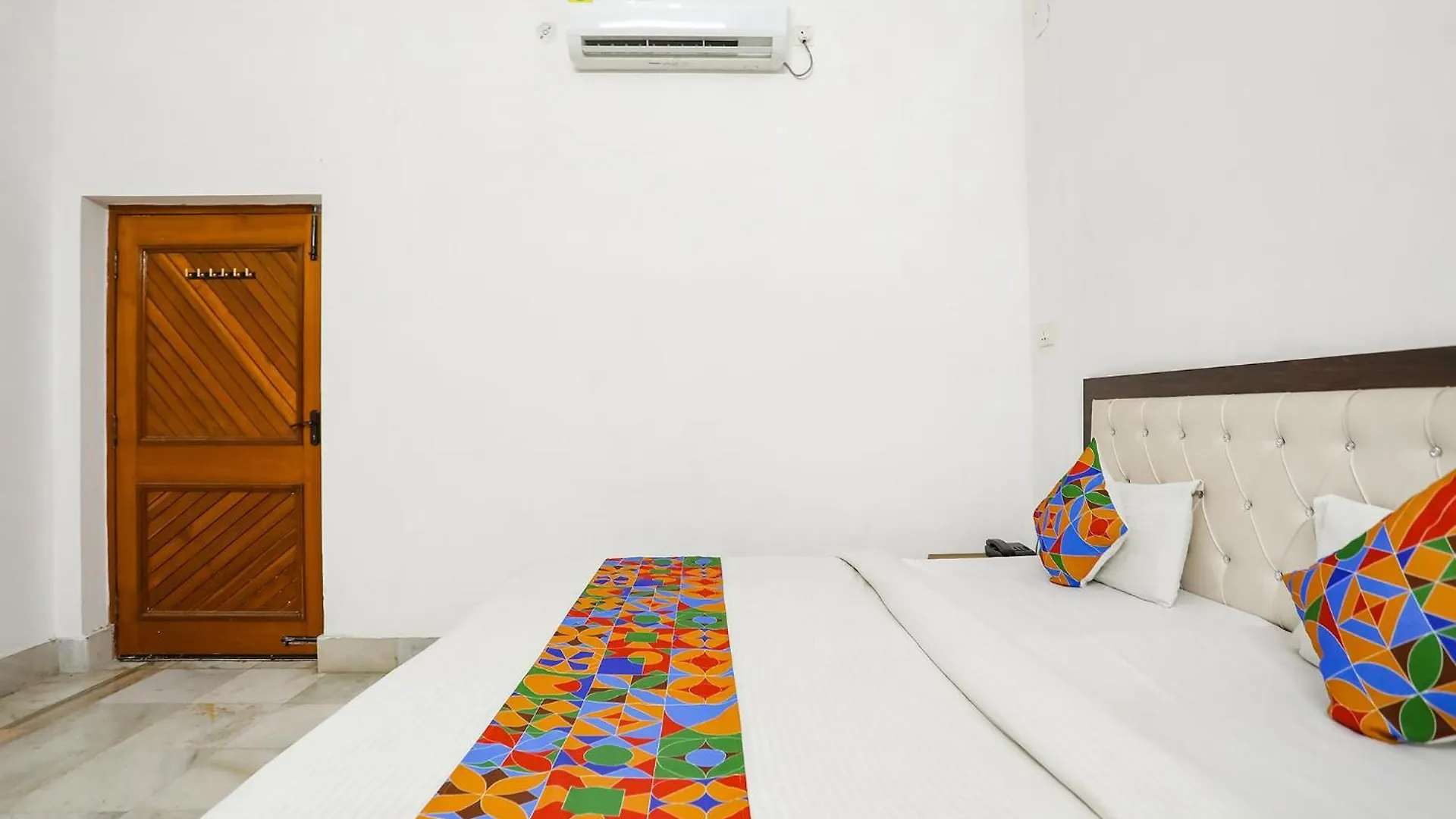 فندق Fabexpress Prashansa Palace فاراناسي